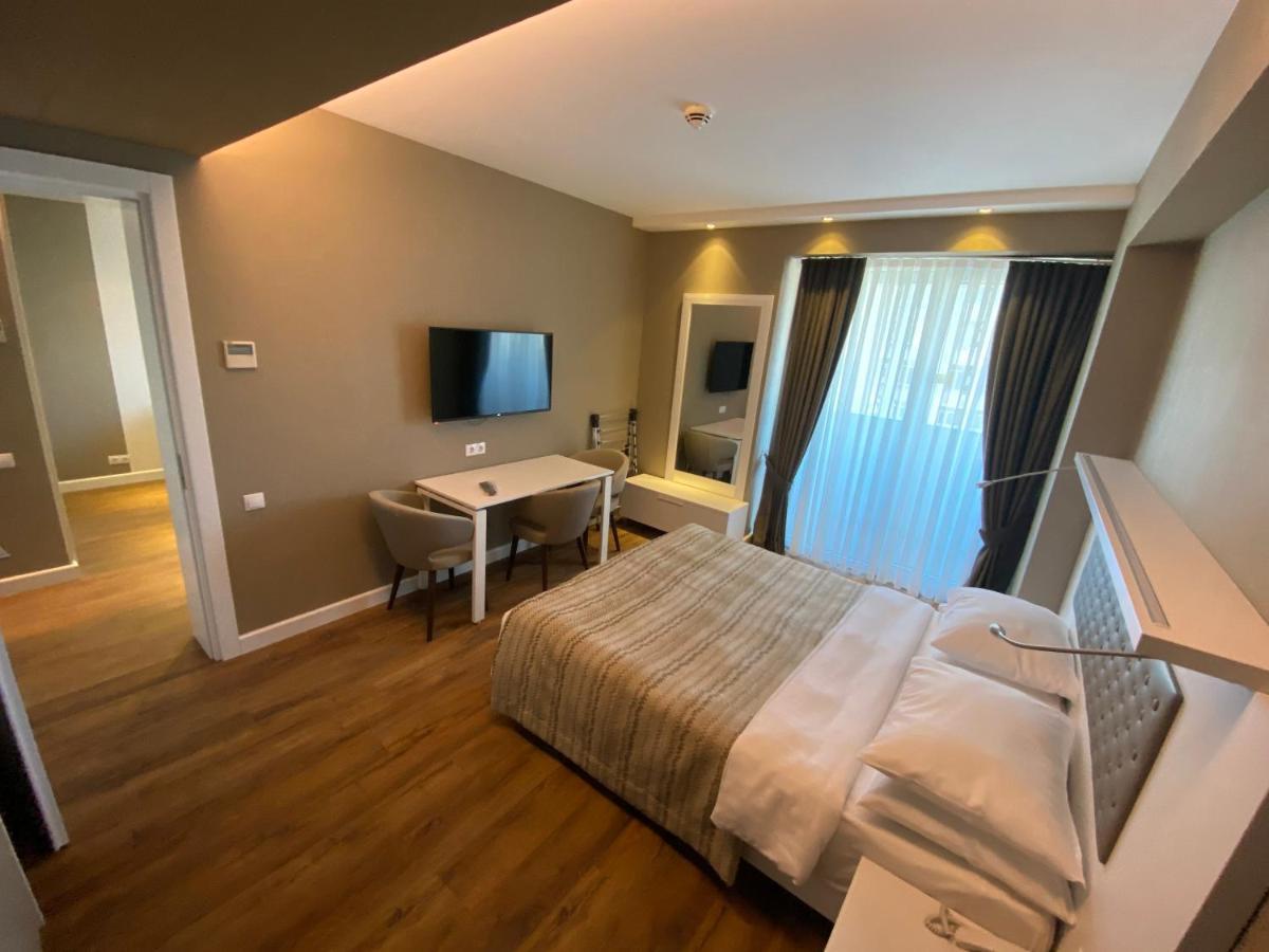 Gq Apartments On First Line In Alliance Palace Batumi Exterior photo